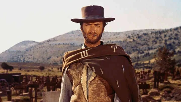 Clint Eastwood vestido de pistoleiro do velho oeste